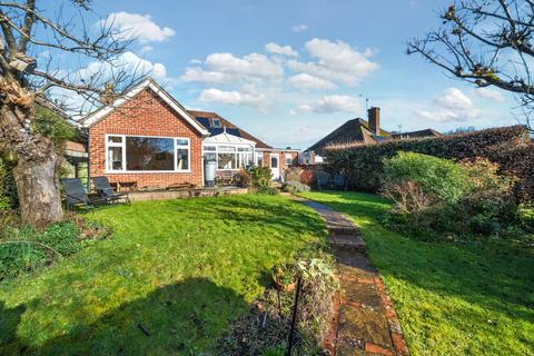 3 bedroom bungalow for sale, Orchard Close, Reading RG31