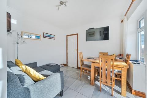 3 bedroom bungalow for sale, Orchard Close, Reading RG31