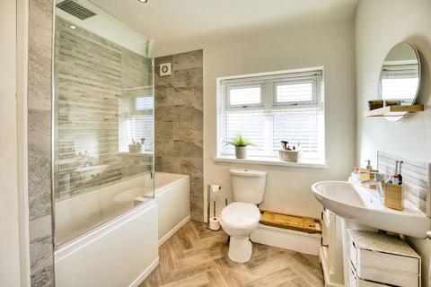 2 bedroom end of terrace house for sale, Coanwood Gardens, Lobley Hill