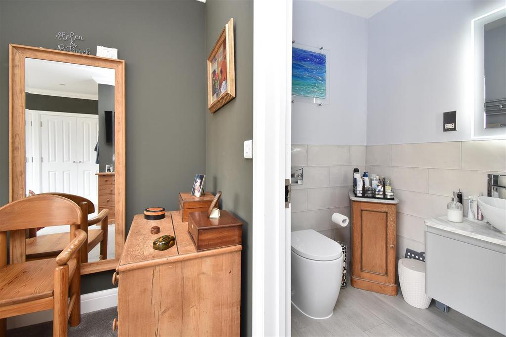 Ensuite