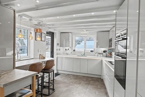 undefined, Ivy Cottage, 35 New Street, Weedon, NN7 4QS
