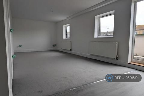 2 bedroom flat to rent, Sweyn Road, Margate, CT9