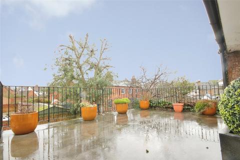 2 bedroom apartment to rent, London Road, Twyford, Reading, Berkshire, RG10