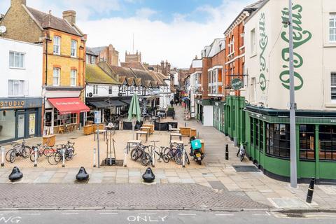undefined, Eden Street, Kingston, Kingston upon Thames, KT1