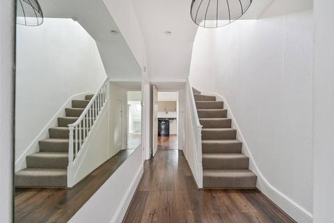 4 bedroom flat to rent, Eden Street, Kingston, Kingston upon Thames, KT1
