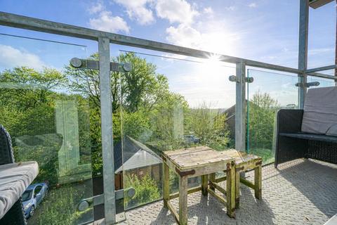 2 bedroom flat for sale, Beachy Head View, St. Leonards-On-Sea
