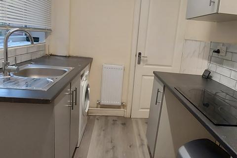 2 bedroom terraced house for sale, Lincoln Road, Peterborough