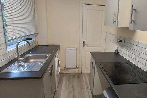 2 bedroom terraced house for sale, Lincoln Road, Peterborough