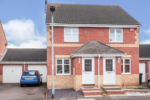 2 bedroom semi-detached house for sale, Meadenvale, Peterborough
