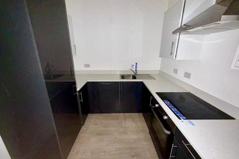 2 bedroom flat for sale, Broadway, Peterborough
