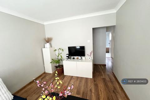 1 bedroom flat to rent, Latchmere Lane, Kingston Upon Thames, KT2