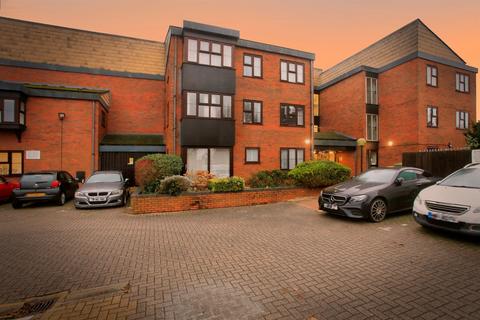 1 bedroom ground floor flat for sale, Lincoln Gate, Peterborough