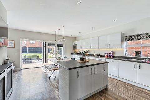 De Havilland Gardens, Bury, Huntingdon
