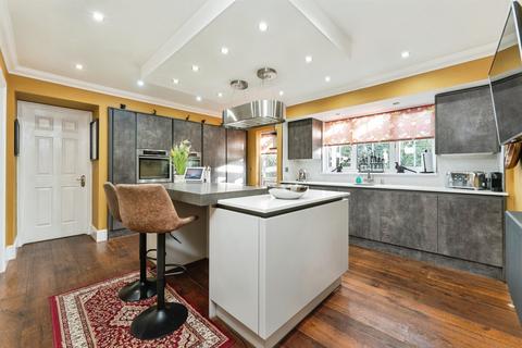 5 bedroom detached house for sale, Bakehouse Close, Benwick, March
