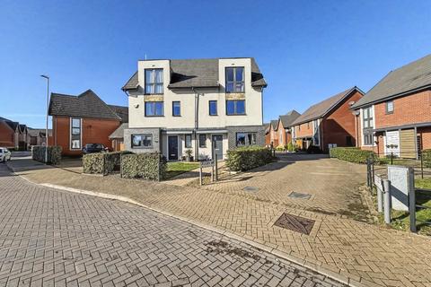 undefined, 21 Croxden Way, Daventry, NN11 2PD