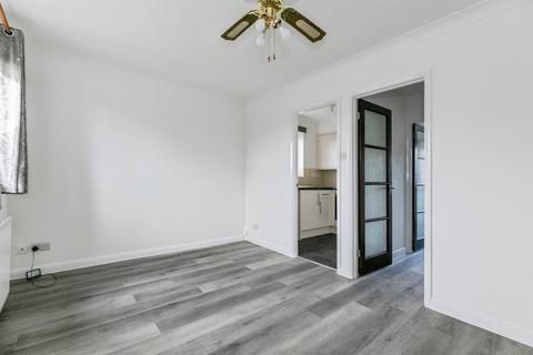 1 bedroom flat for sale, Station Gardens, Ramsey, Huntingdon