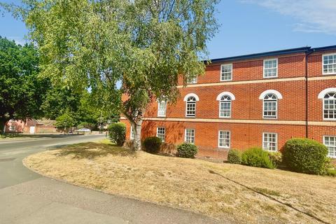 2 bedroom retirement property for sale, Farmadine House, Saffron Walden