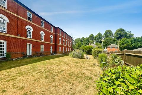 2 bedroom retirement property for sale, Farmadine House, Saffron Walden