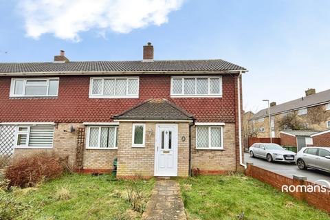 4 bedroom semi-detached house for sale, Brackley Way, Basingstoke, Hampshire