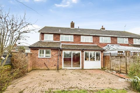 4 bedroom semi-detached house for sale, Brackley Way, Basingstoke, Hampshire