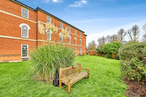 1 bedroom retirement property for sale, Farmadine House, Saffron Walden