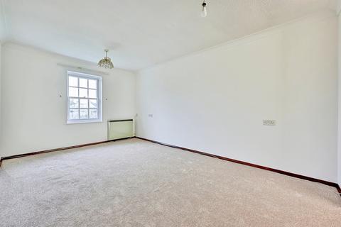 1 bedroom retirement property for sale, Farmadine House, Saffron Walden