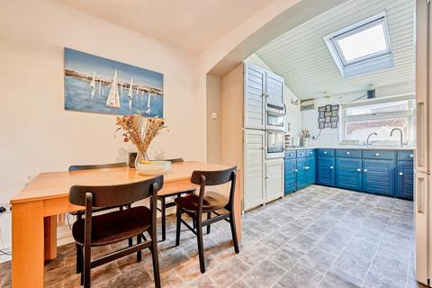 4 bedroom semi-detached house for sale, Wheatsheaf Way, Linton, CAMBRIDGE