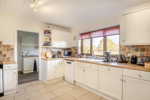 4 bedroom detached house for sale, Main Road, Tallington, Stamford