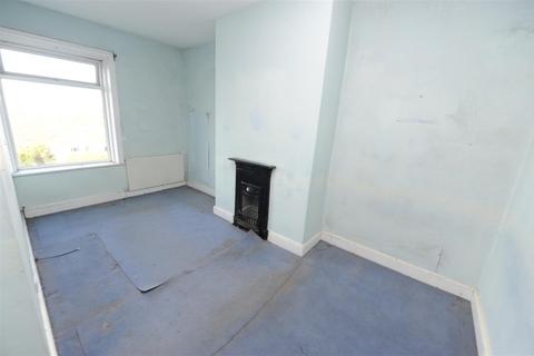 2 bedroom terraced house for sale, Kilpin Hill Lane, Staincliffe, Dewsbury