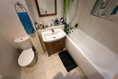 2 bedroom flat for sale, Appleyard, Stanground, Peterborough