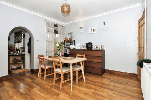 3 bedroom terraced house for sale, Silver Street, Peterborough