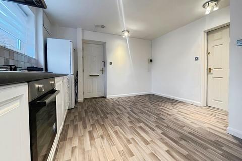 2 bedroom apartment to rent, Green Street, Cheshire SK9