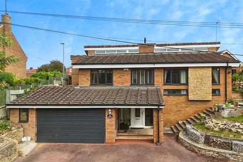 5 bedroom detached house for sale, Newtown Road, Raunds, Wellingborough
