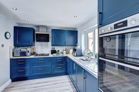 5 bedroom detached house for sale, Newtown Road, Raunds, Wellingborough