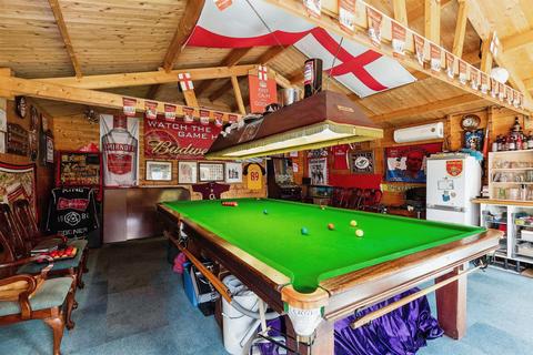 3 bedroom detached house for sale, Peterborough Road, Whittlesey, Peterborough