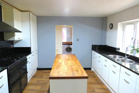 3 bedroom detached house for sale, Peterborough Road, Whittlesey, Peterborough