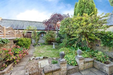 3 bedroom terraced house for sale, Wisbech Road, Thorney, Peterborough