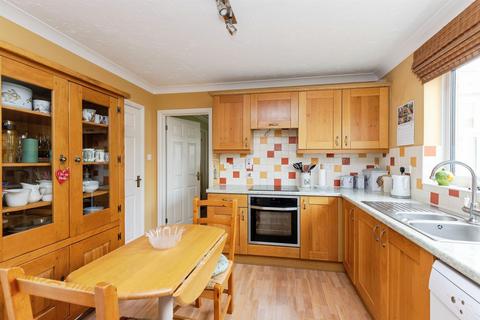 4 bedroom detached house for sale, Cemetery Road, Whittlesey, Peterborough