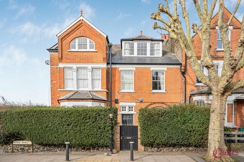 3 bedroom maisonette for sale, Ridge Road, N8