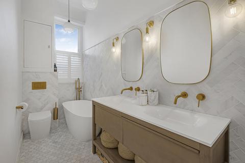 3 bedroom maisonette for sale, Ridge Road, N8