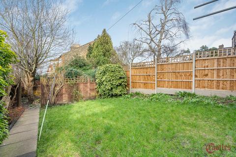 3 bedroom maisonette for sale, Ridge Road, N8