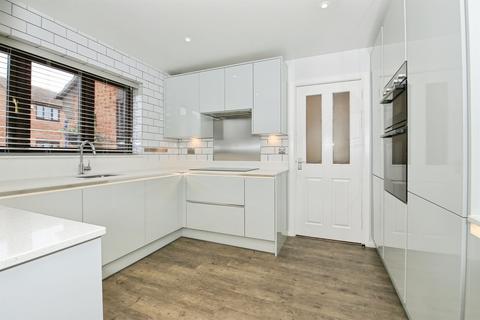 3 bedroom detached house for sale, Barnfield Gardens, Coates, Peterborough