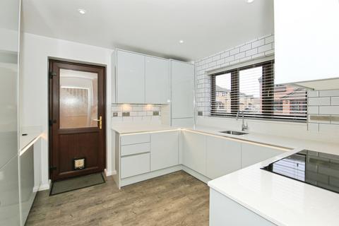 3 bedroom detached house for sale, Barnfield Gardens, Coates, Peterborough