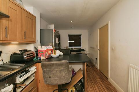 3 bedroom terraced house for sale, Bayleaf Avenue, Hampton Vale, Peterborough