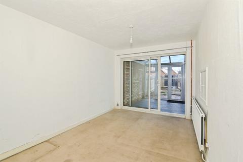 3 bedroom semi-detached house for sale, Southdown Road, Yaxley, Peterborough