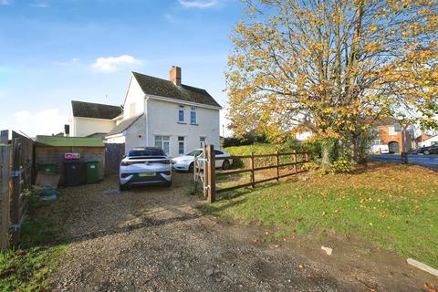 3 bedroom semi-detached house for sale, Broadway, Yaxley, Peterborough