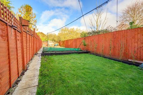 3 bedroom terraced house for sale, Dunkirk Avenue, Desborough, Kettering