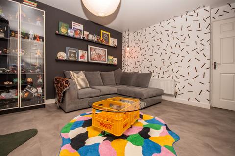 5 bedroom terraced house for sale, Milburn Drive, Northampton