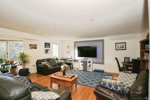 4 bedroom detached house for sale, Eastrea Road, Whittlesey, Peterborough