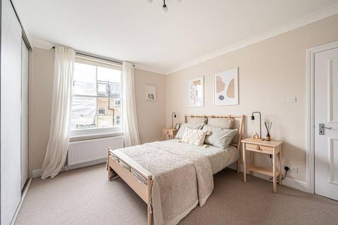 2 bedroom flat to rent, Carlingford Road, Hampstead, London, NW3